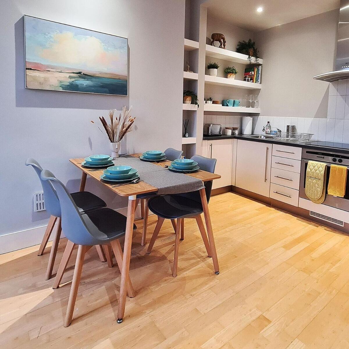 1-Bed Apartment, Close To Kensington Olympia With Free Wi-Fi & Netflix Londres Exterior foto