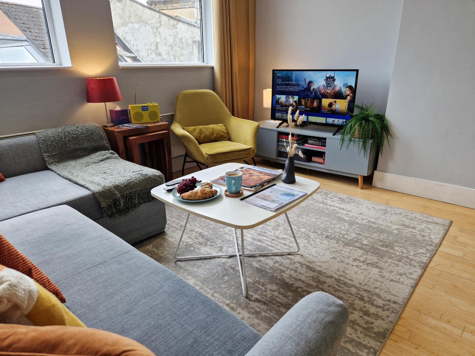1-Bed Apartment, Close To Kensington Olympia With Free Wi-Fi & Netflix Londres Exterior foto