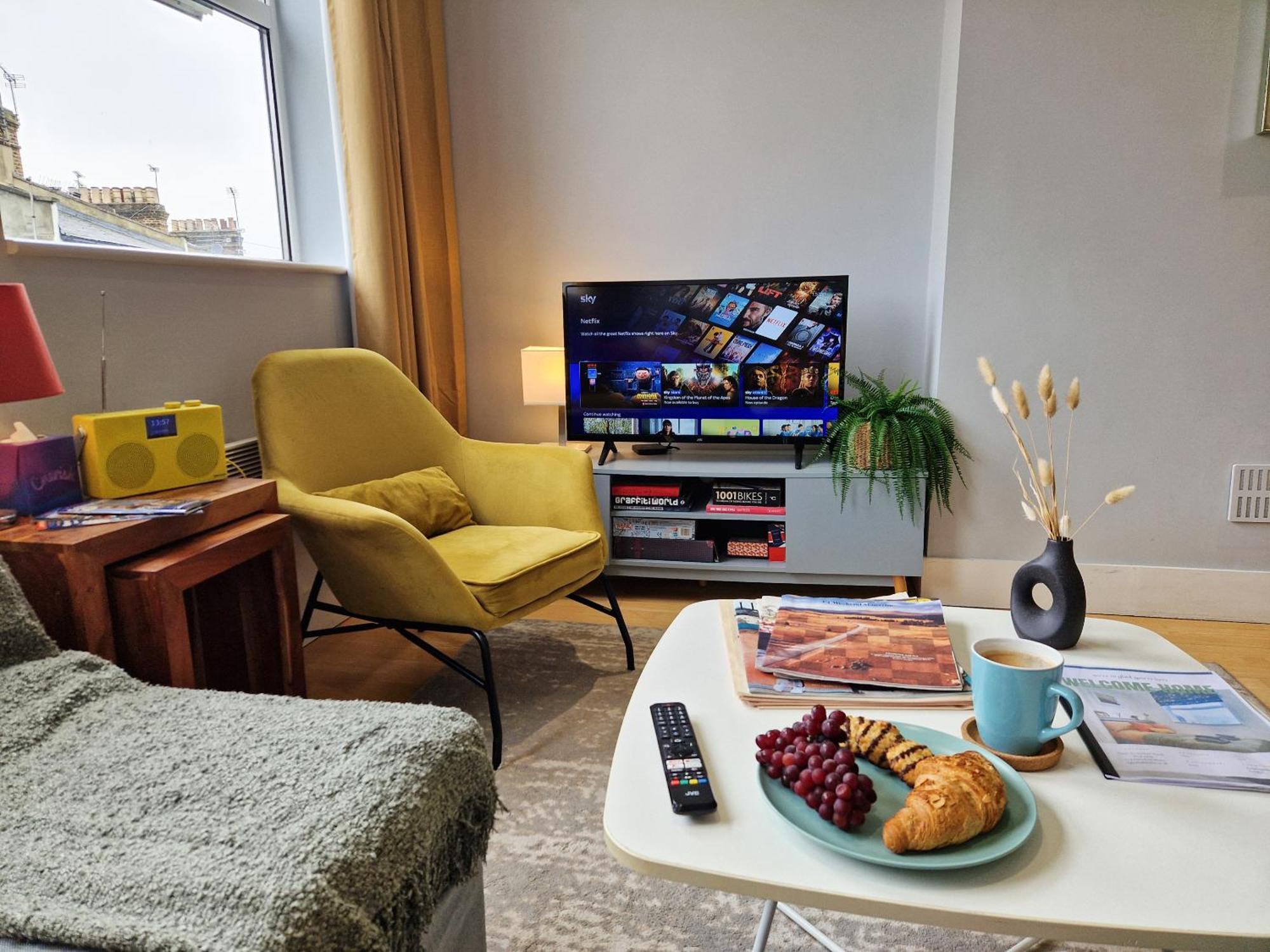 1-Bed Apartment, Close To Kensington Olympia With Free Wi-Fi & Netflix Londres Exterior foto