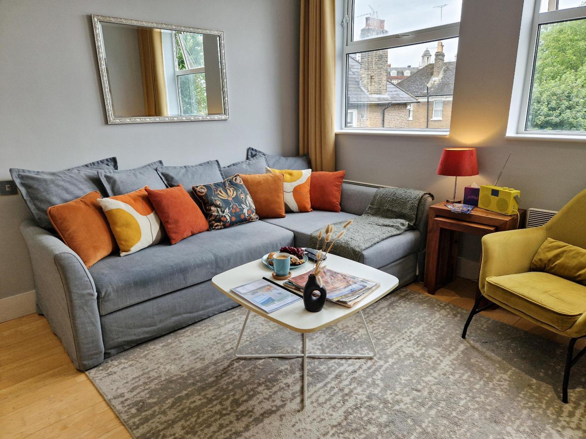 1-Bed Apartment, Close To Kensington Olympia With Free Wi-Fi & Netflix Londres Exterior foto