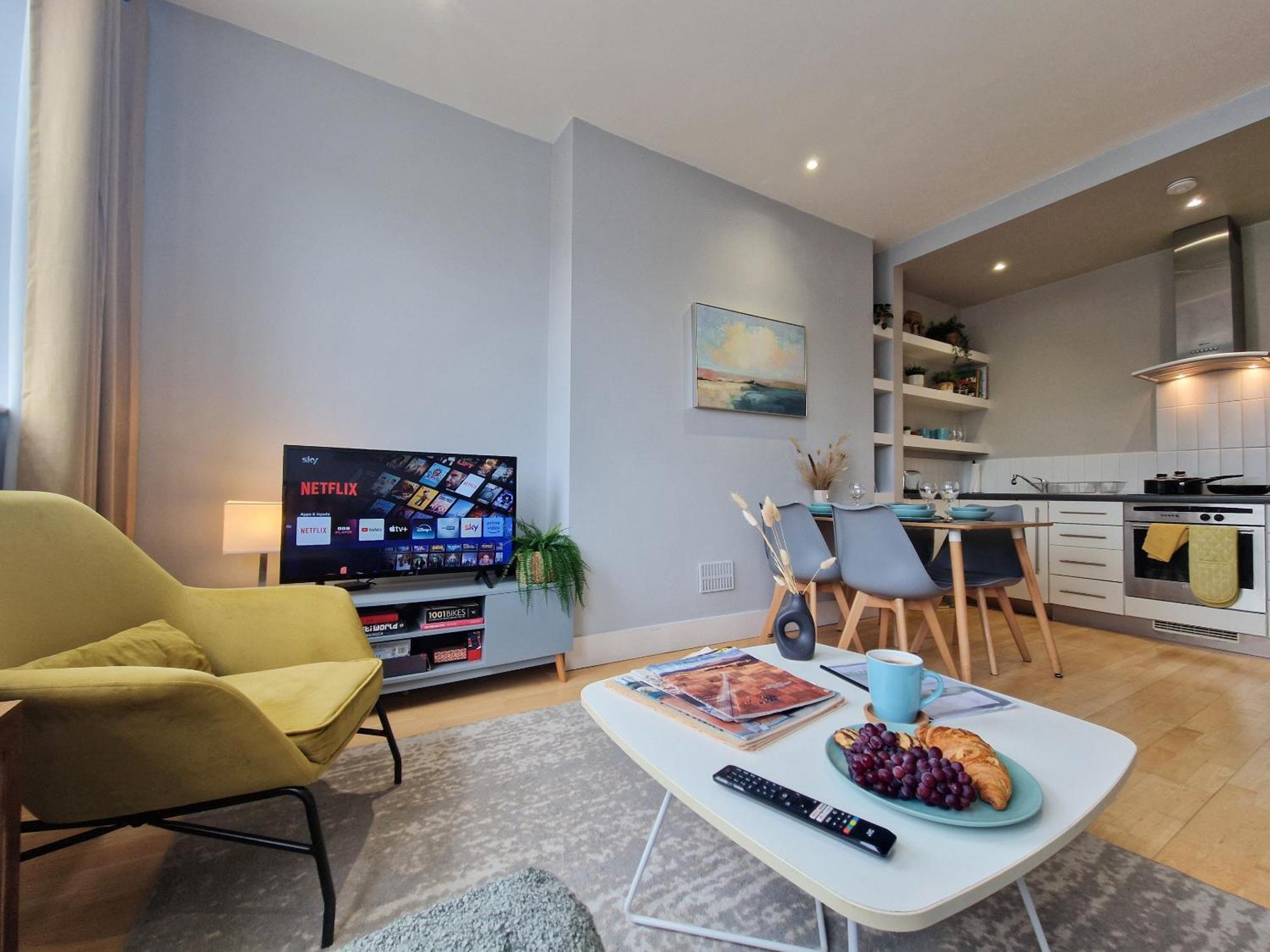 1-Bed Apartment, Close To Kensington Olympia With Free Wi-Fi & Netflix Londres Exterior foto